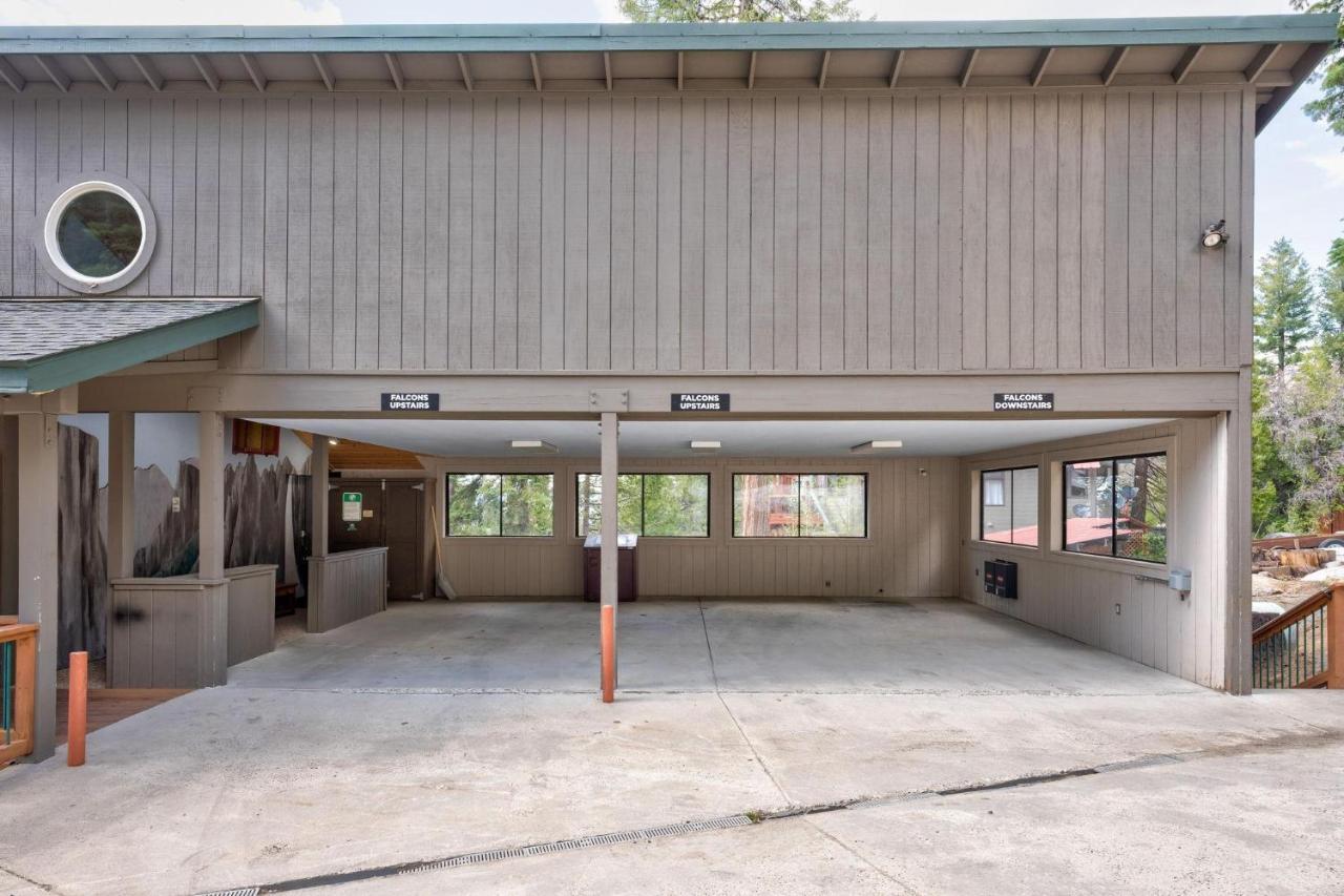 Falcons Nest Yosemite West Exterior photo